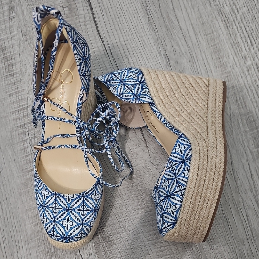 BNWB Jessica Simpson Blue and Cream Espadrilles with Elegant Lattice Design - Picture 2 of 3
